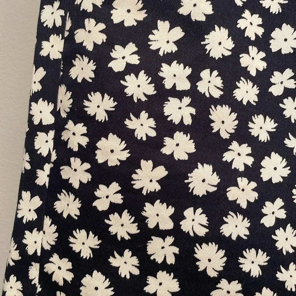 J CREW DAISY NO. 2 PENCIL SKIRT SIZE 8 - Picture 2 of 7